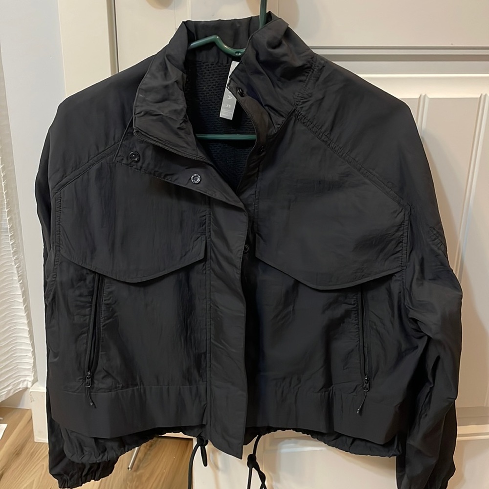 Athleta cropped jacket